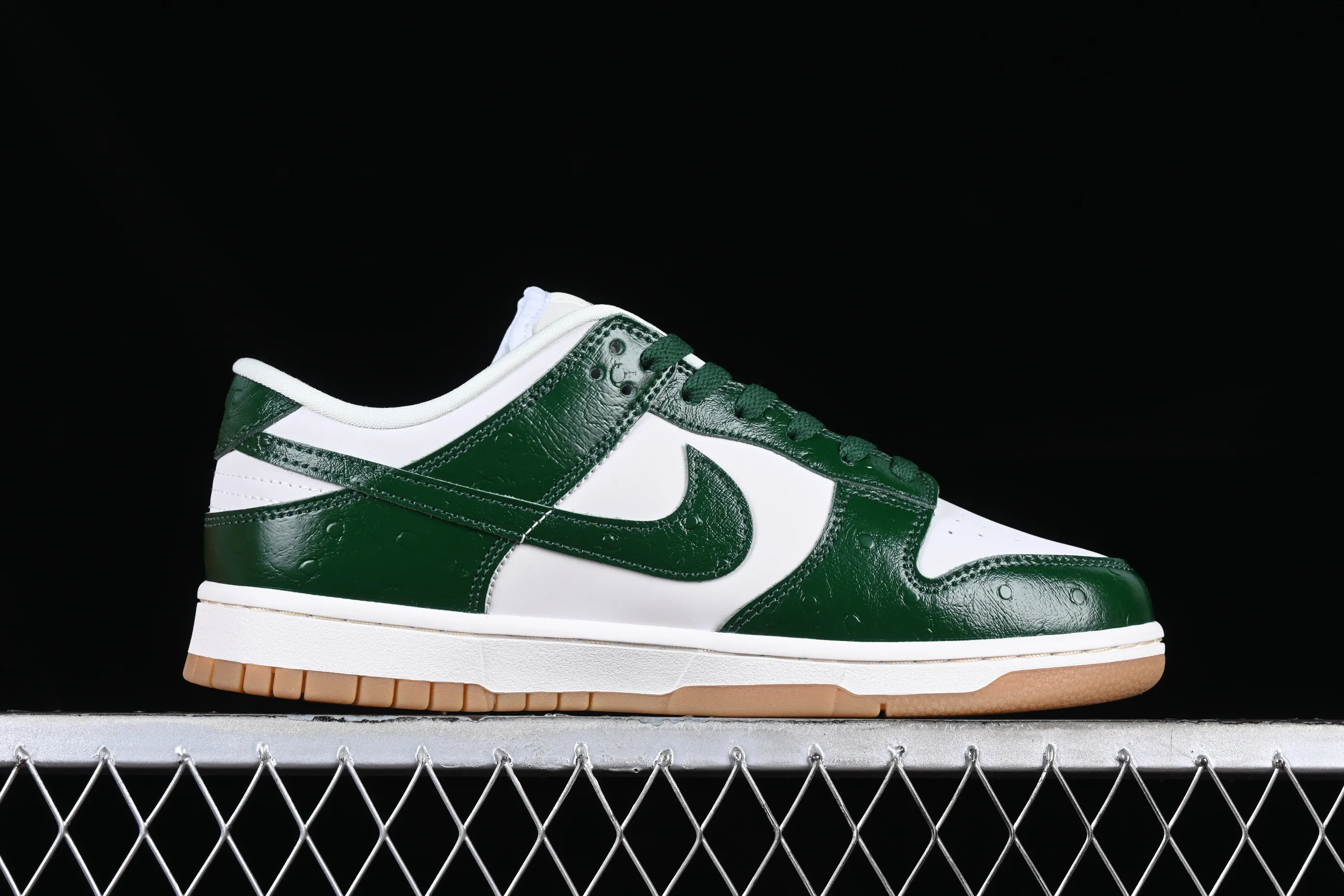 All categories Nk SB Dunk series Nk SB Dunk Low low-top sneakers Nk Dunk Low "Gorge Green" dark pattern green SB low-top casual sneakers FJ2260-002